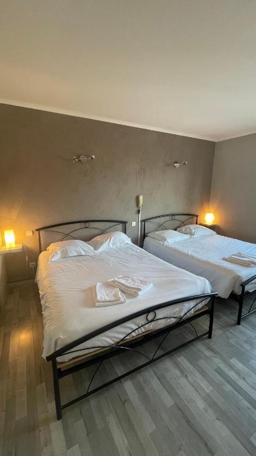 L'Excess Hotel Виерзон Екстериор снимка
