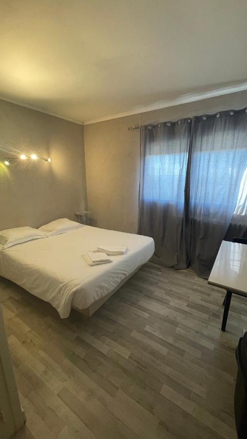 L'Excess Hotel Виерзон Екстериор снимка