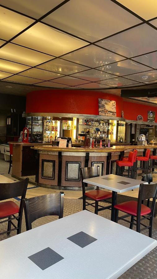 L'Excess Hotel Виерзон Екстериор снимка
