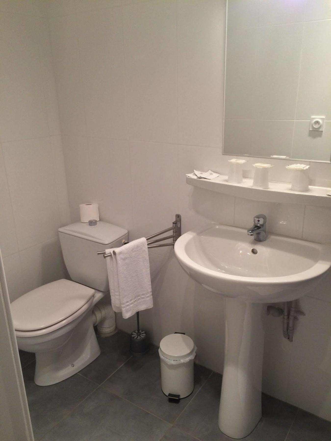 L'Excess Hotel Виерзон Екстериор снимка