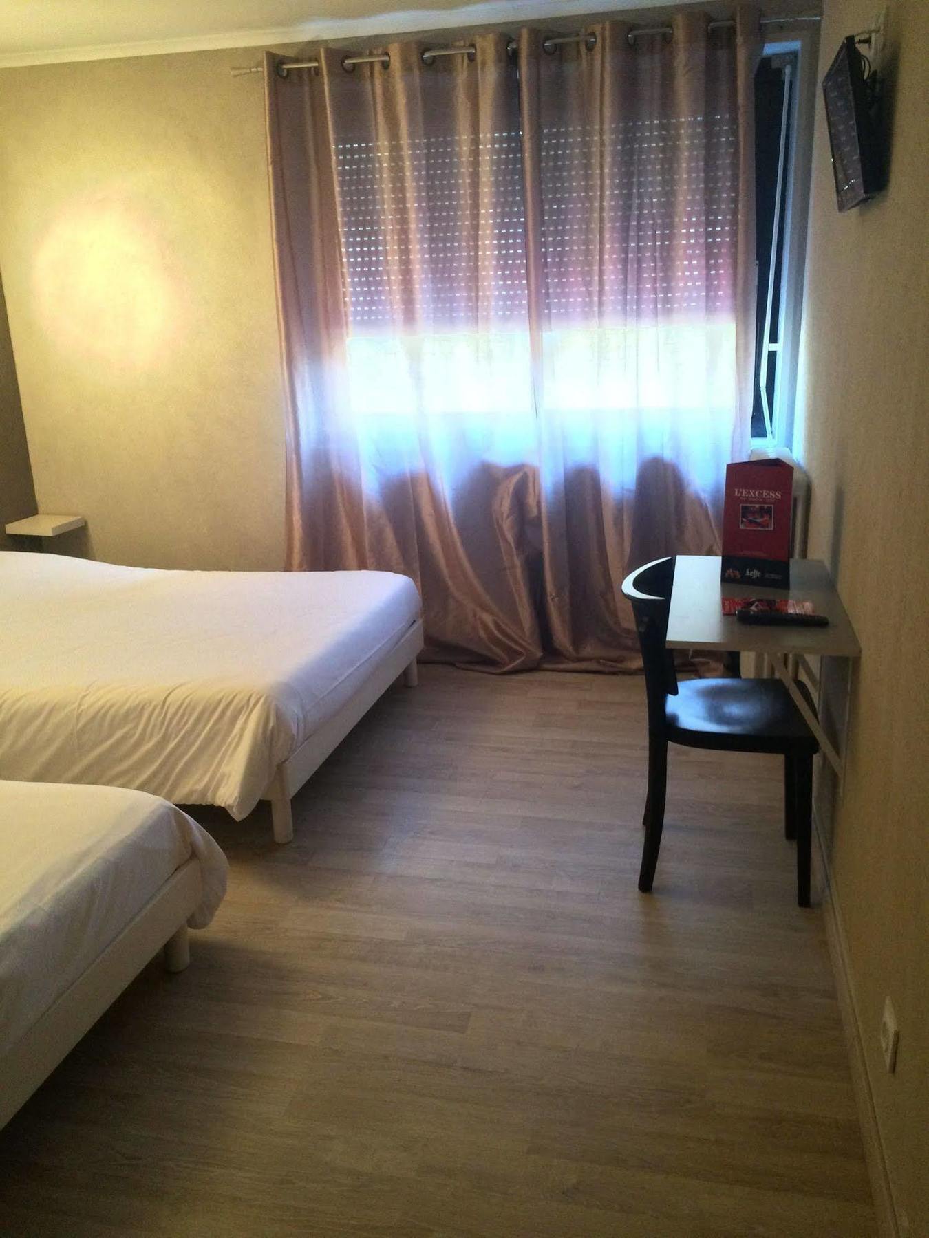 L'Excess Hotel Виерзон Екстериор снимка